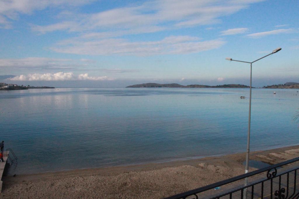 Foca Kumsal Hotel Extérieur photo