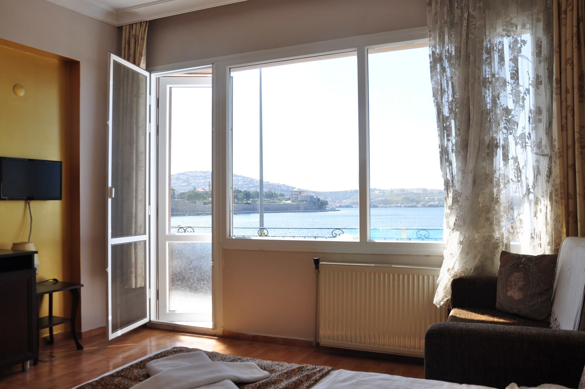 Foca Kumsal Hotel Extérieur photo