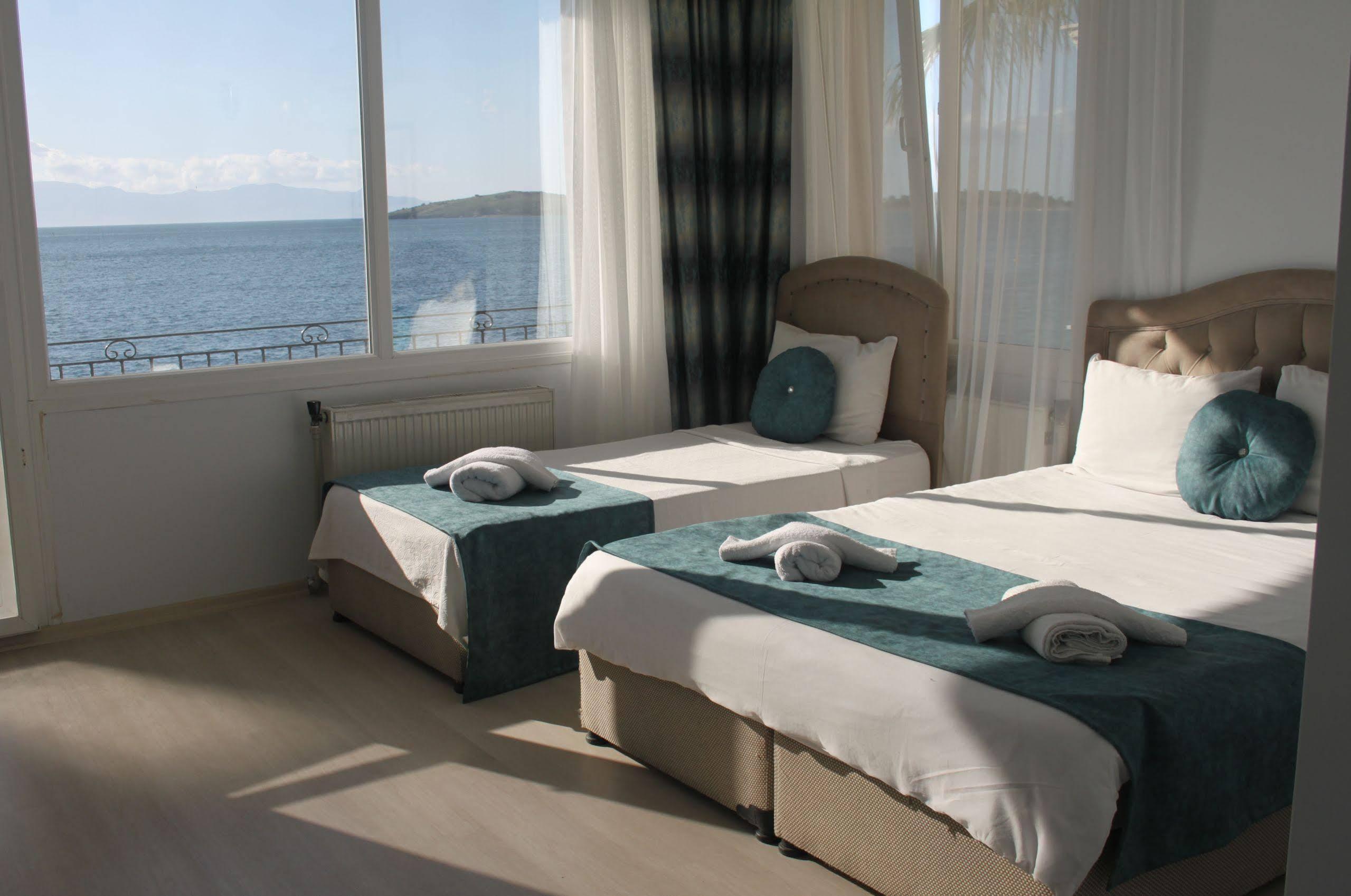 Foca Kumsal Hotel Extérieur photo