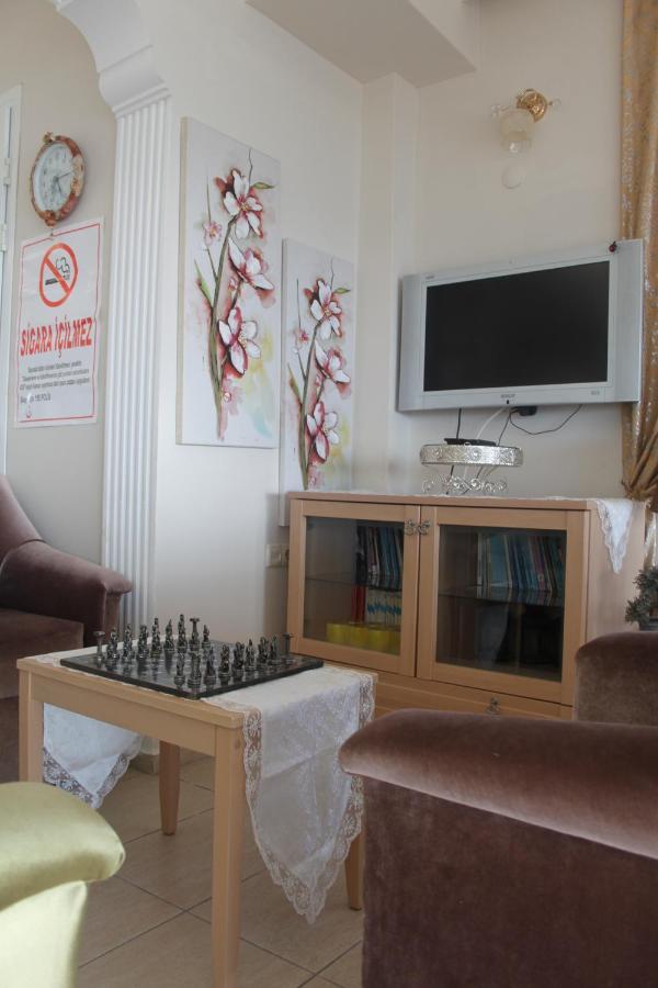 Foca Kumsal Hotel Extérieur photo